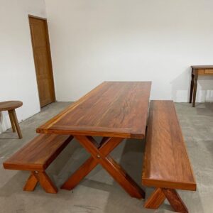 Conjunto Mesa Pé X com 2 Bancos