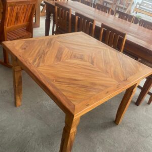 Mesa Quadrada 4 Lugares